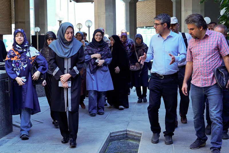 photo_2026-08-19_14-59-22-(3) بازدید پژوهشگران و استادان مرکز پژوهشی «پویافکر» از کتابخانه ملی ایران